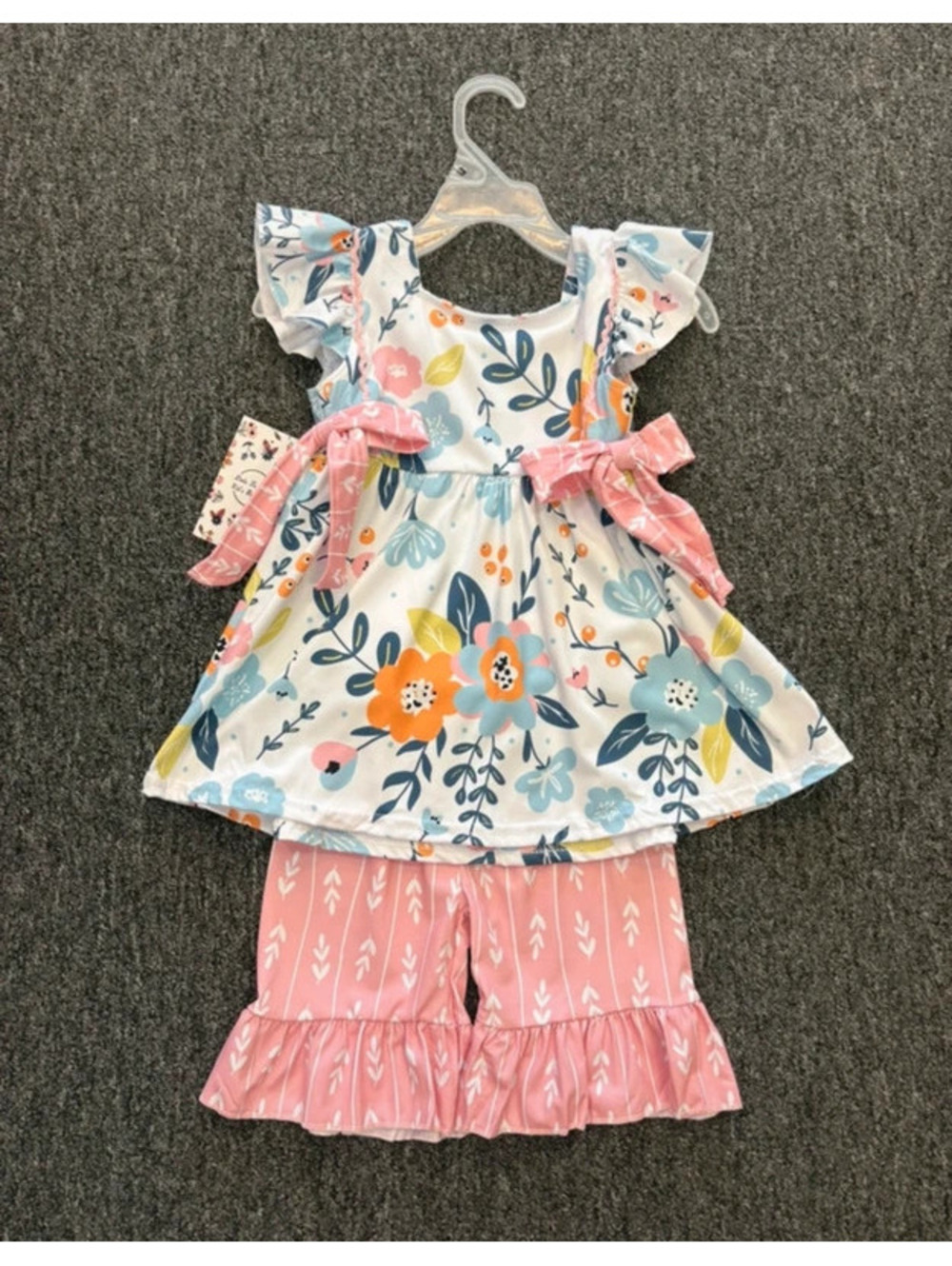 NWT size 2 Boutique Set Floral
